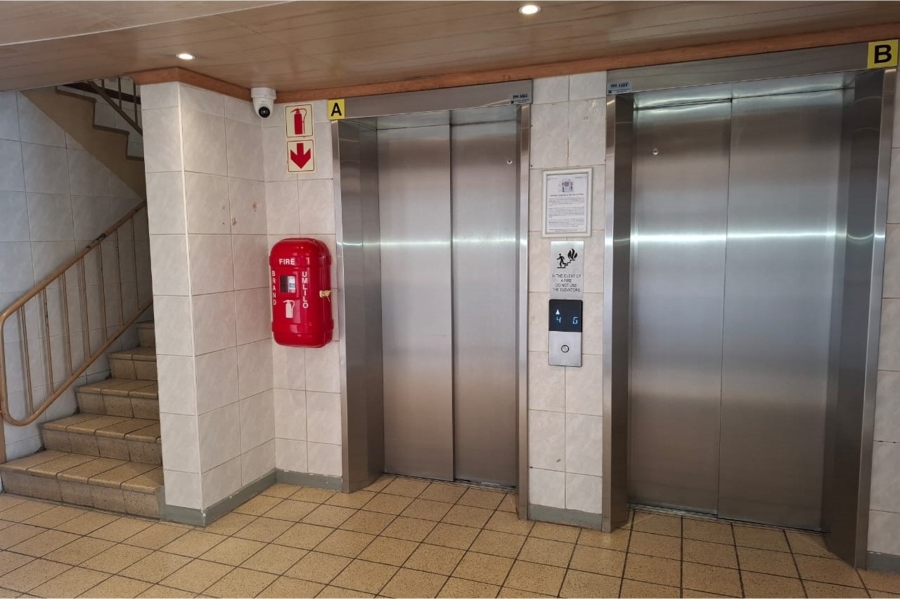2 Bedroom Property for Sale in Loevenstein Western Cape